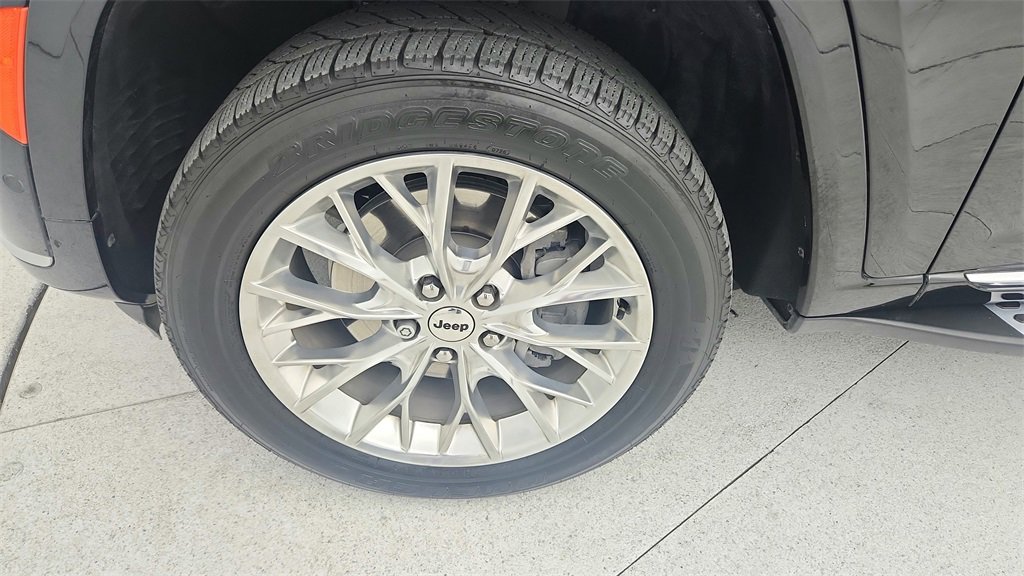 Used 2021 Jeep Grand Cherokee L Summit w/ Luxury Tech Group V image 28