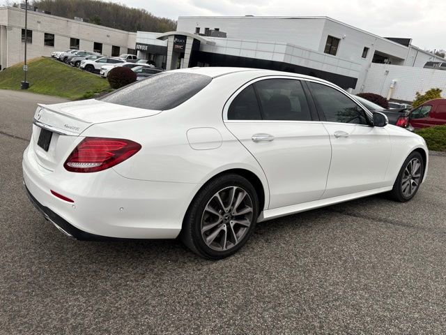 Used 2018 Mercedes-Benz E 400 4MATIC Sedan image 5