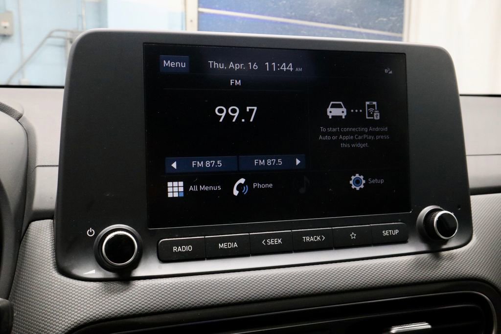 Certified 2023 Hyundai Kona SEL AWD/4WD image 3