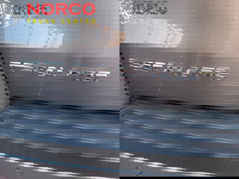 Used 2019 Cadillac Escalade ESV Luxury image 17