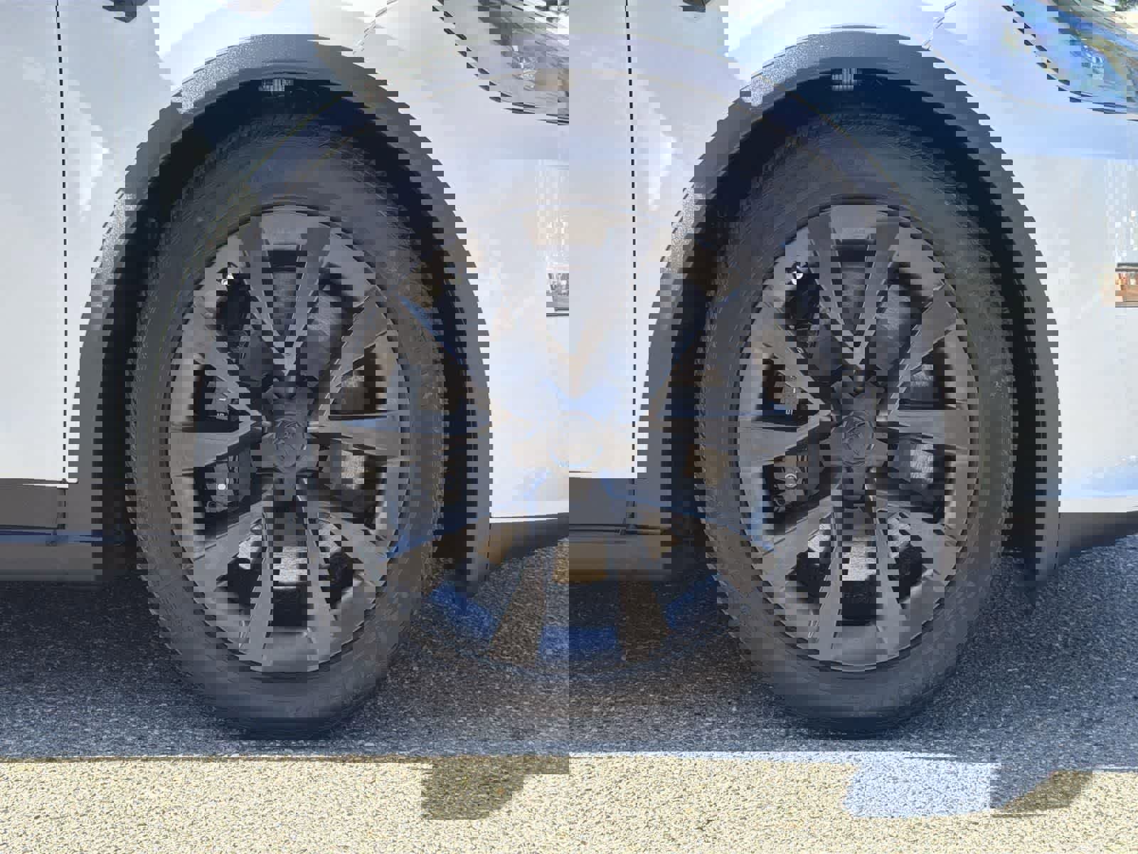 Used 2024 Tesla Model X image 38