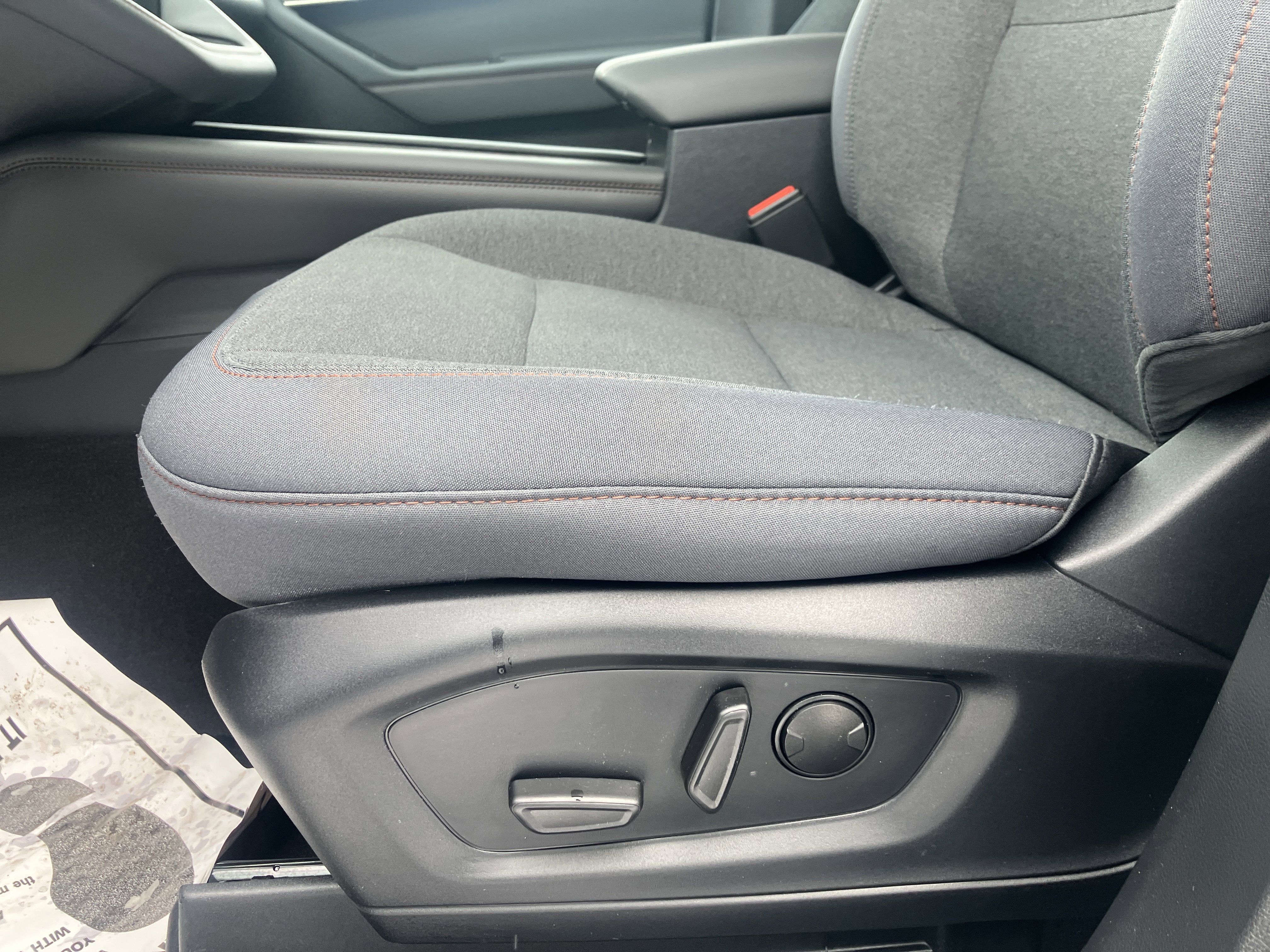 Used 2025 Ford Explorer Active image 21