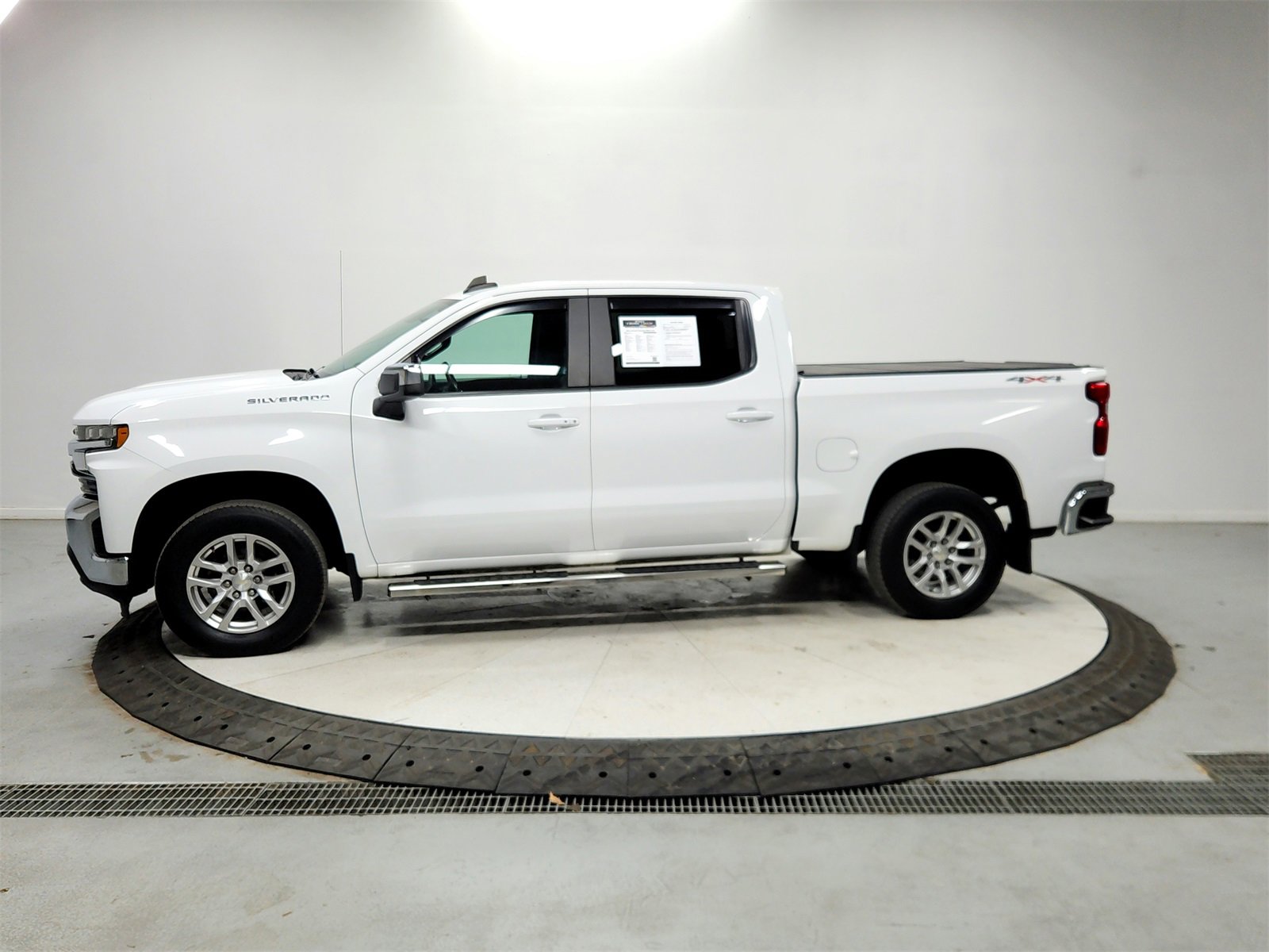 Used 2021 Chevrolet Silverado 1500 LT image 4