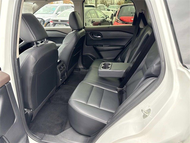 Used 2023 Nissan Rogue SL w/ SL Premium Package image 17