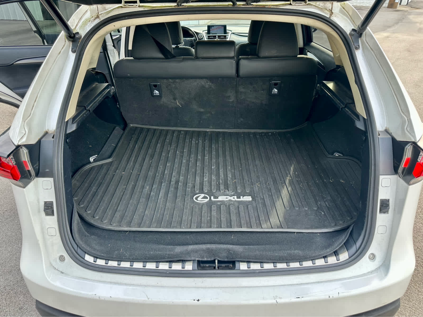 Used 2016 Lexus NX 200t FWD w/ Luxury Package image 14