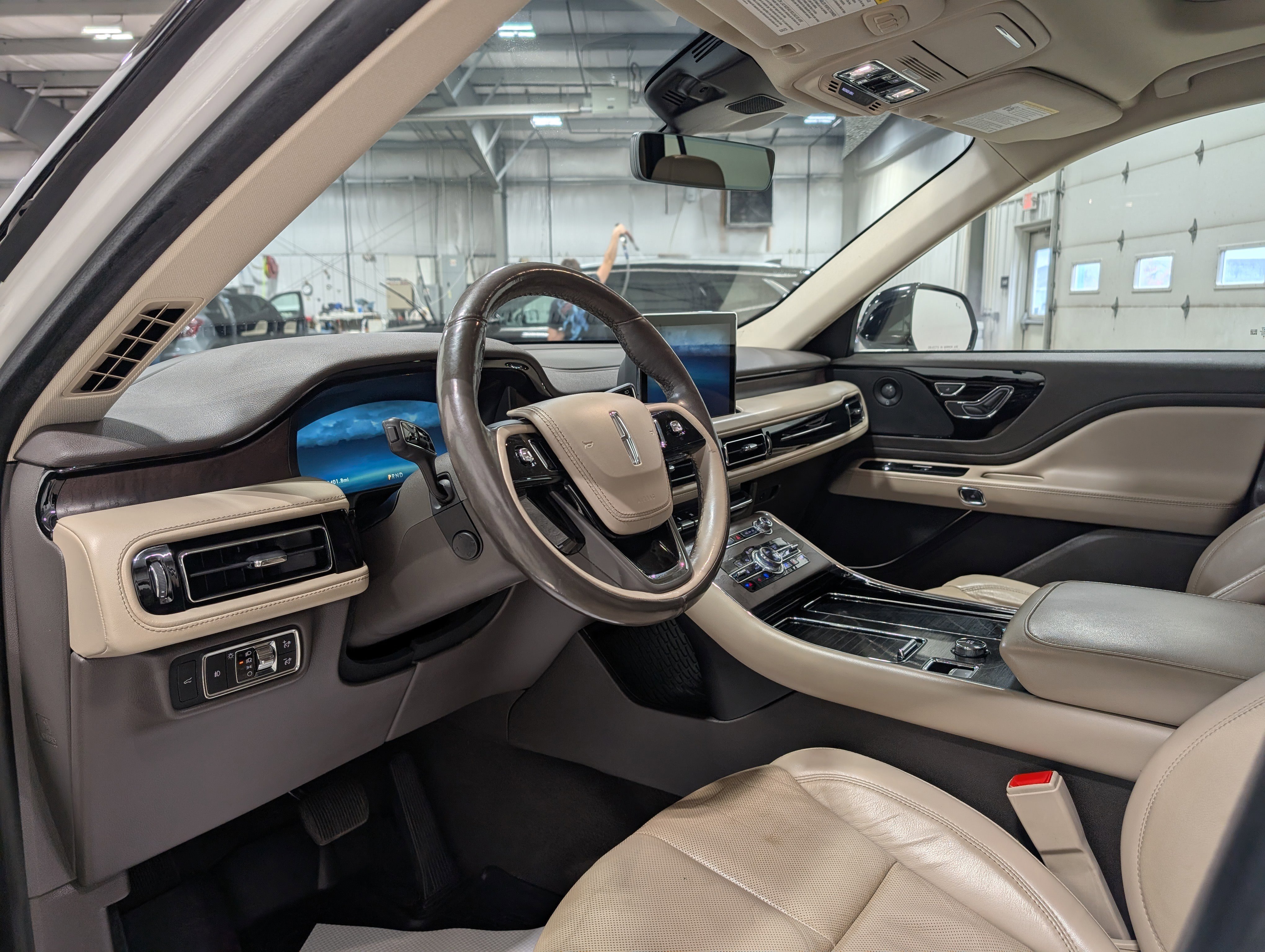 Used 2021 Lincoln Aviator Reserve w/ Elements Package Plus image 13