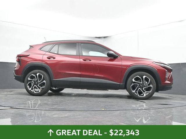 Used 2024 Chevrolet Trax RS w/ Sunroof Package FWD image 26