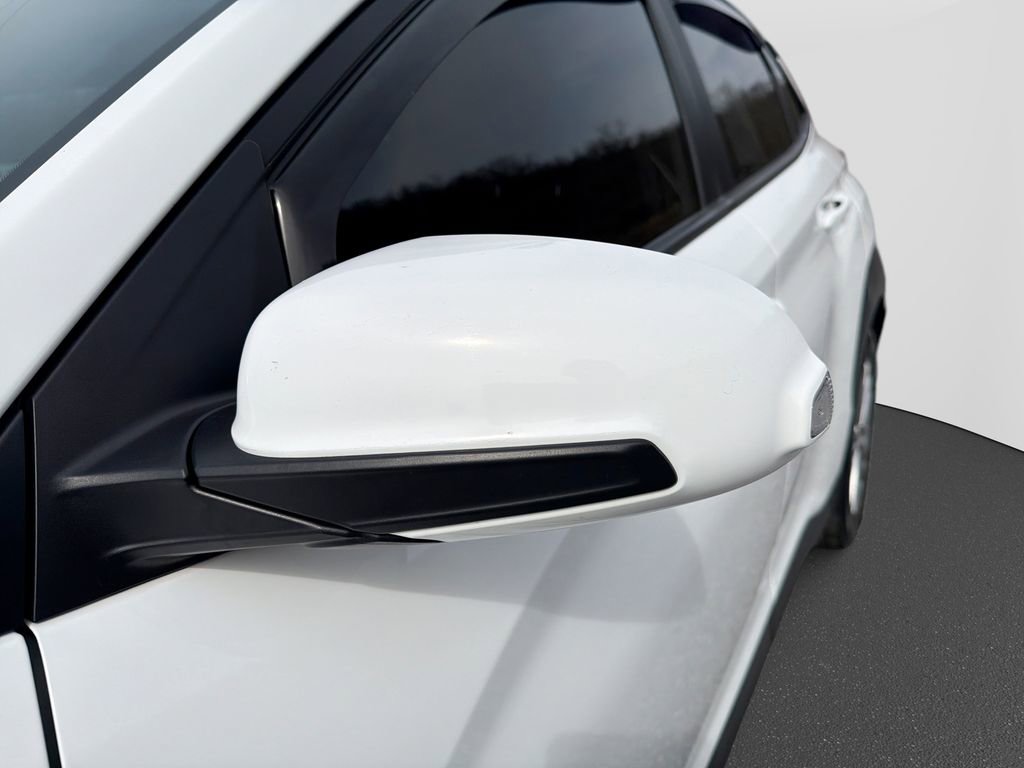 Certified 2021 Hyundai Kona SEL Plus w/ Cargo Package image 11