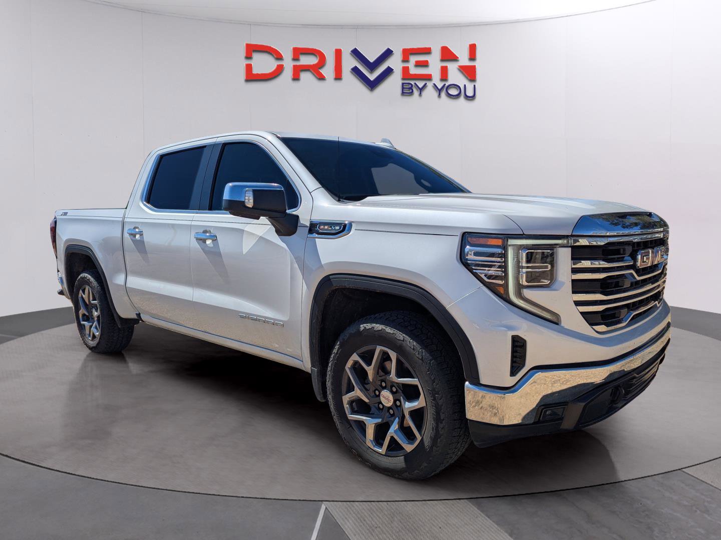 Used 2024 GMC Sierra 1500 SLT w/ SLT Premium Package image 7