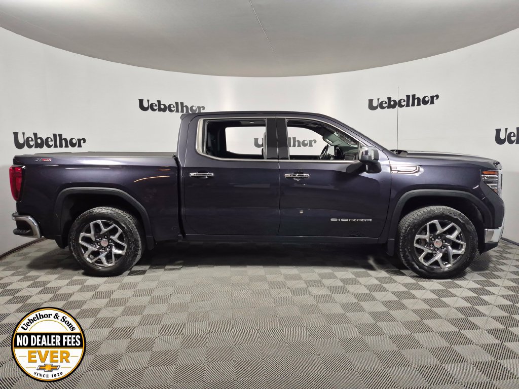 Used 2023 GMC Sierra 1500 SLT w/ SLT Premium Plus Package AWD/4WD image 9