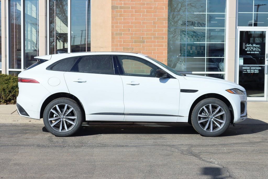 Used 2026 Jaguar F-PACE R-Dynamic S image 8