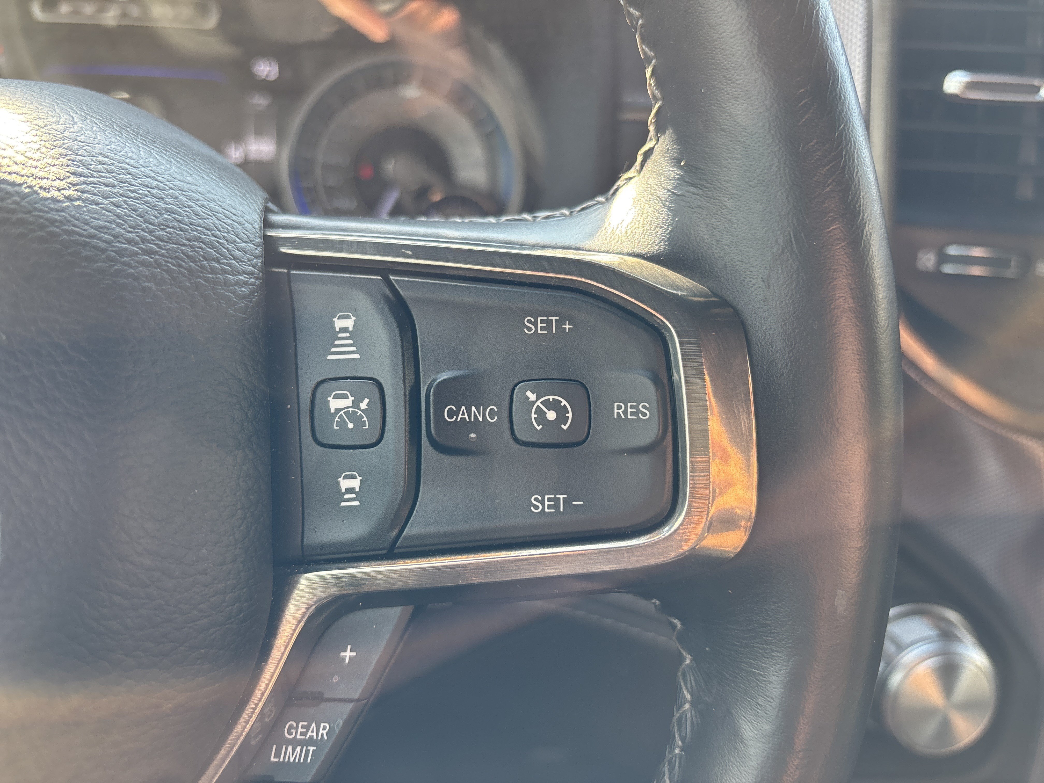 Used 2021 RAM 1500 Limited AWD/4WD image 18