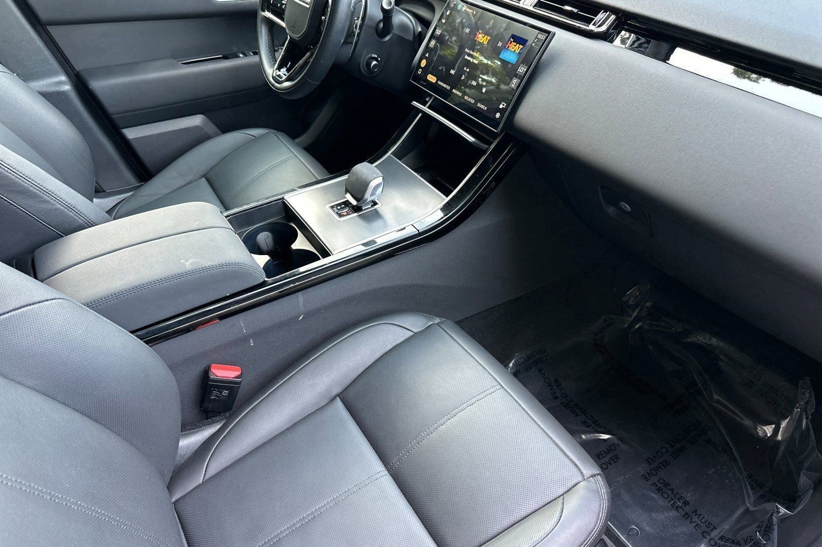 Used 2026 Land Rover Range Rover Velar S AWD/4WD image 35