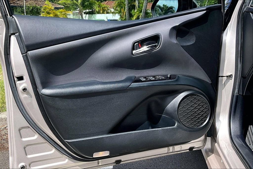 Used 2018 Toyota Prius Prime Plus FWD image 18