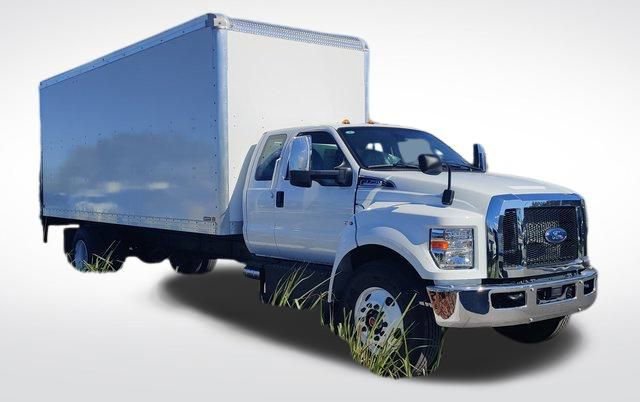 New 2025 Ford F750 2WD SuperCab Super Duty image 4
