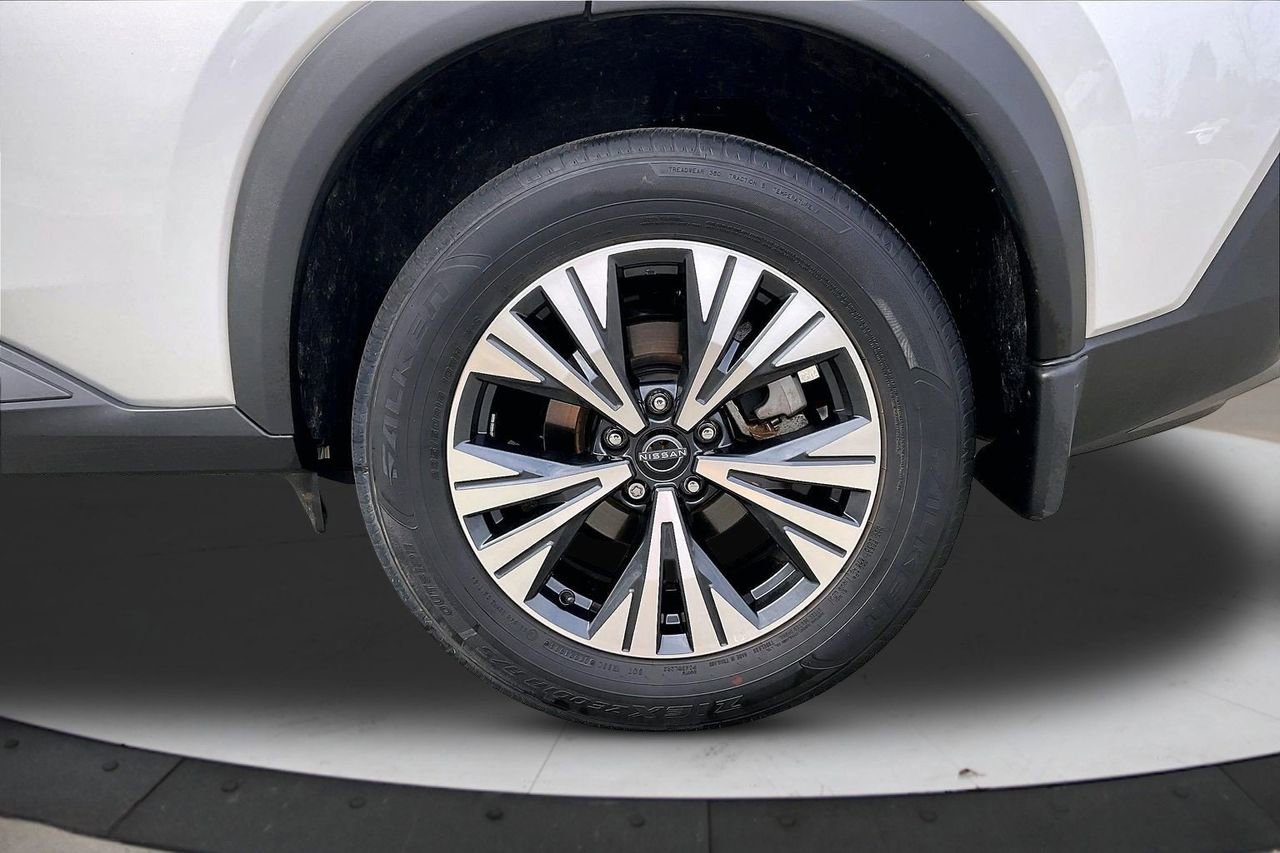 Used 2023 Nissan Rogue SV w/ SV Premium B Package image 36