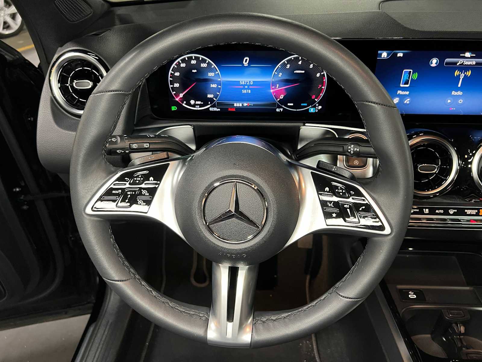 Used 2026 Mercedes-Benz GLB 250 4MATIC image 28