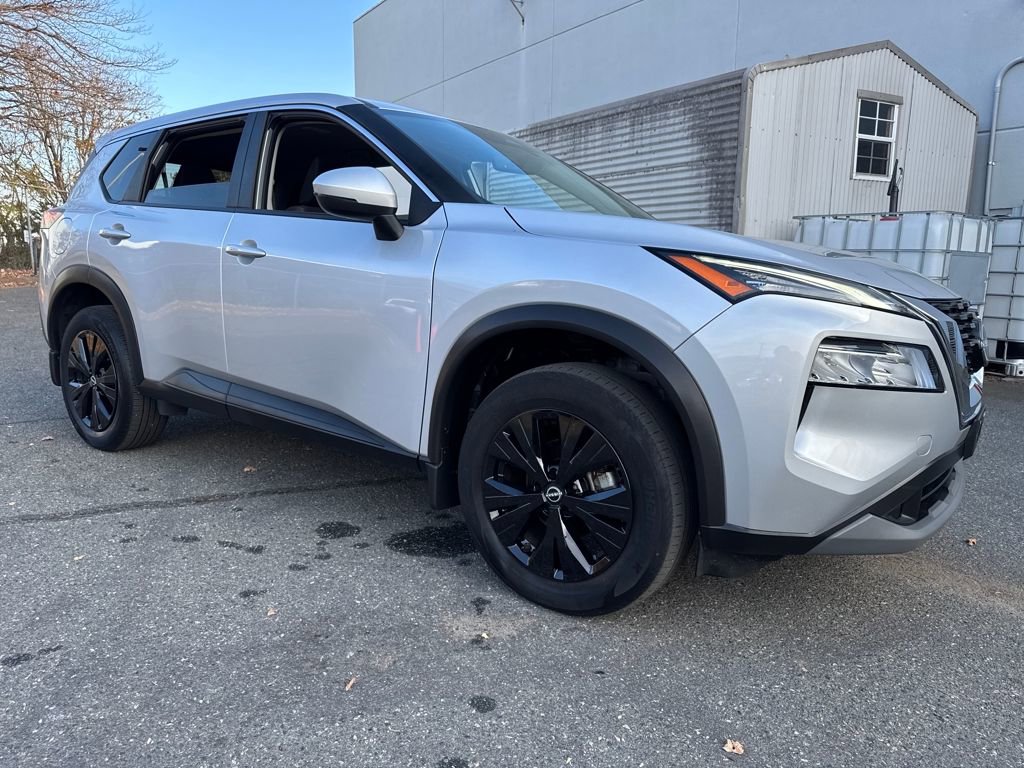 Used 2022 Nissan Rogue SV image 7