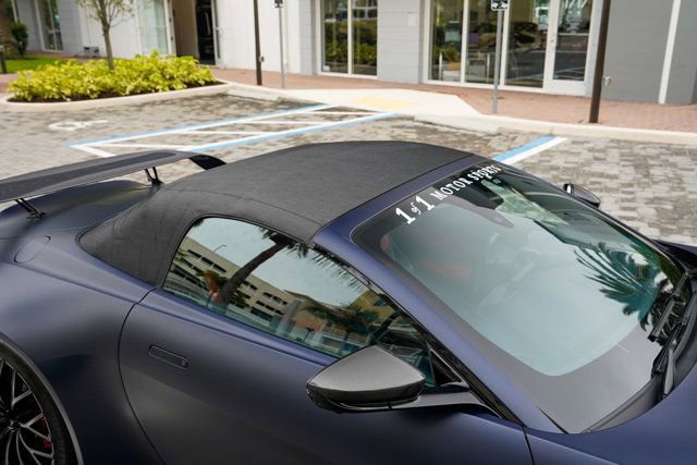 Used 2023 Aston Martin V12 Vantage Roadster RWD image 99