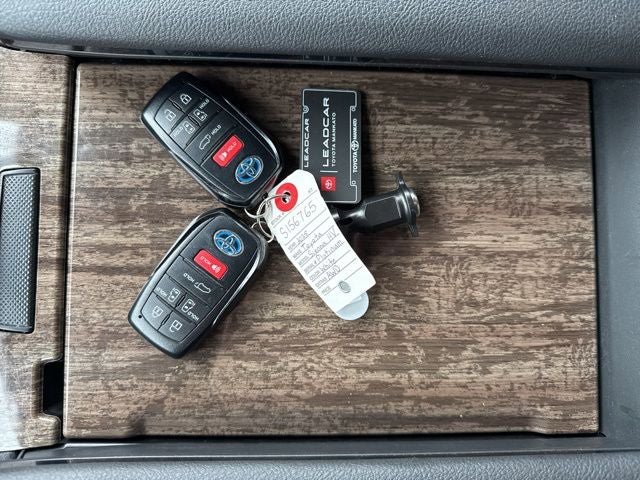 Certified 2025 Toyota Sienna Platinum AWD/4WD image 35