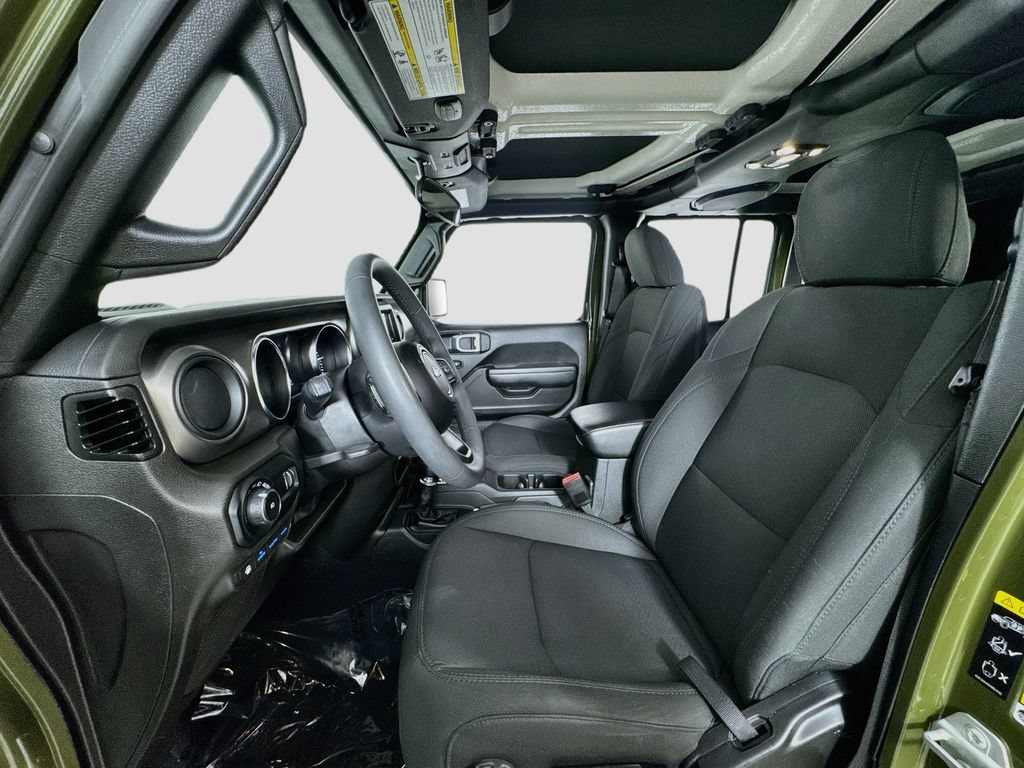 Used 2023 Jeep Wrangler Unlimited AWD/4WD image 12