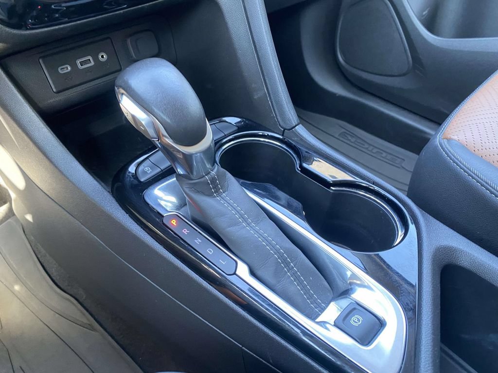Used 2020 Buick Encore GX Essence FWD image 28