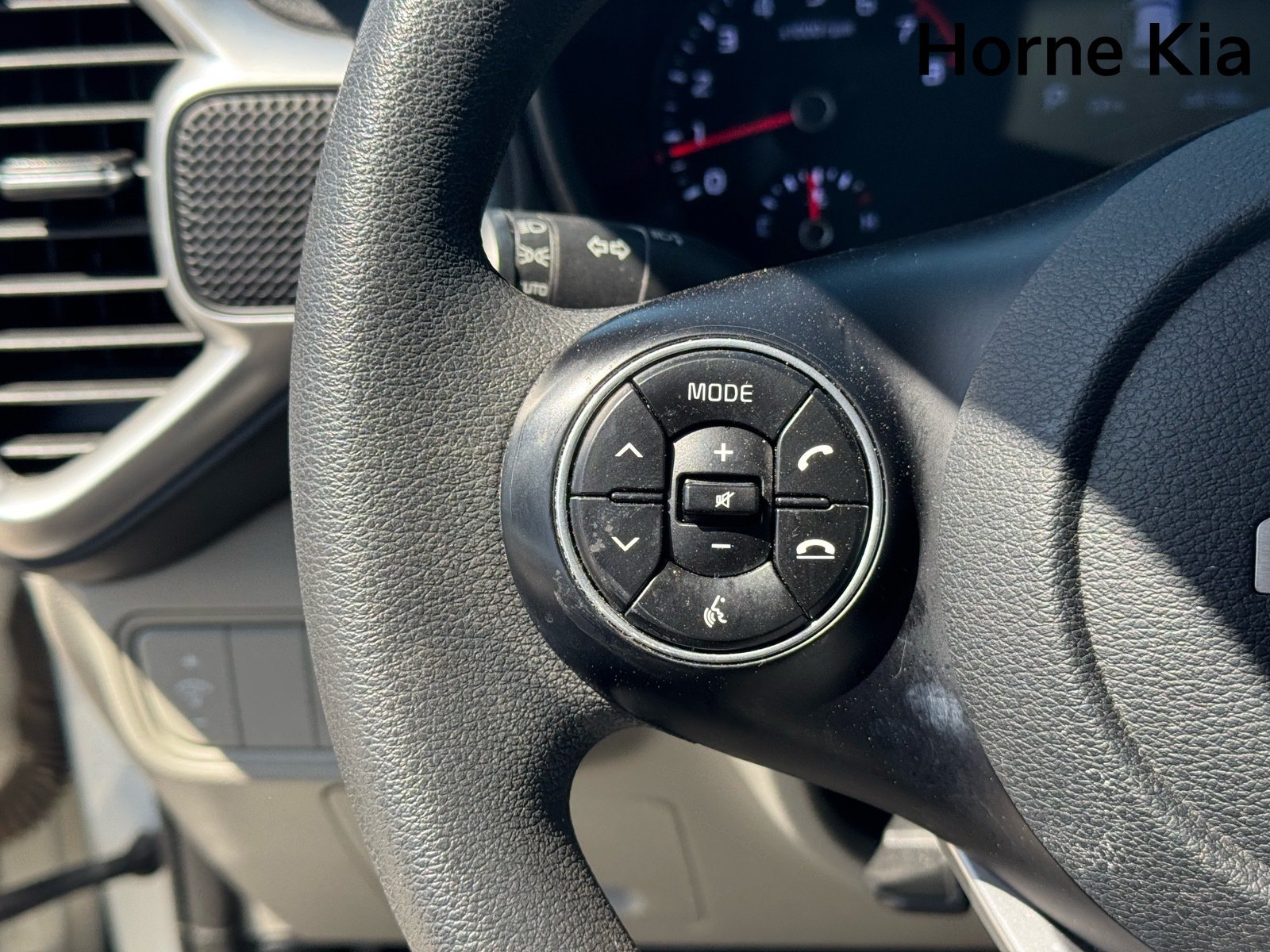 Certified 2022 Kia Soul LX FWD image 18