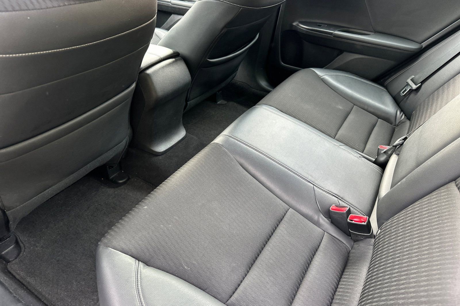 Used 2017 Honda Accord Sport image 10