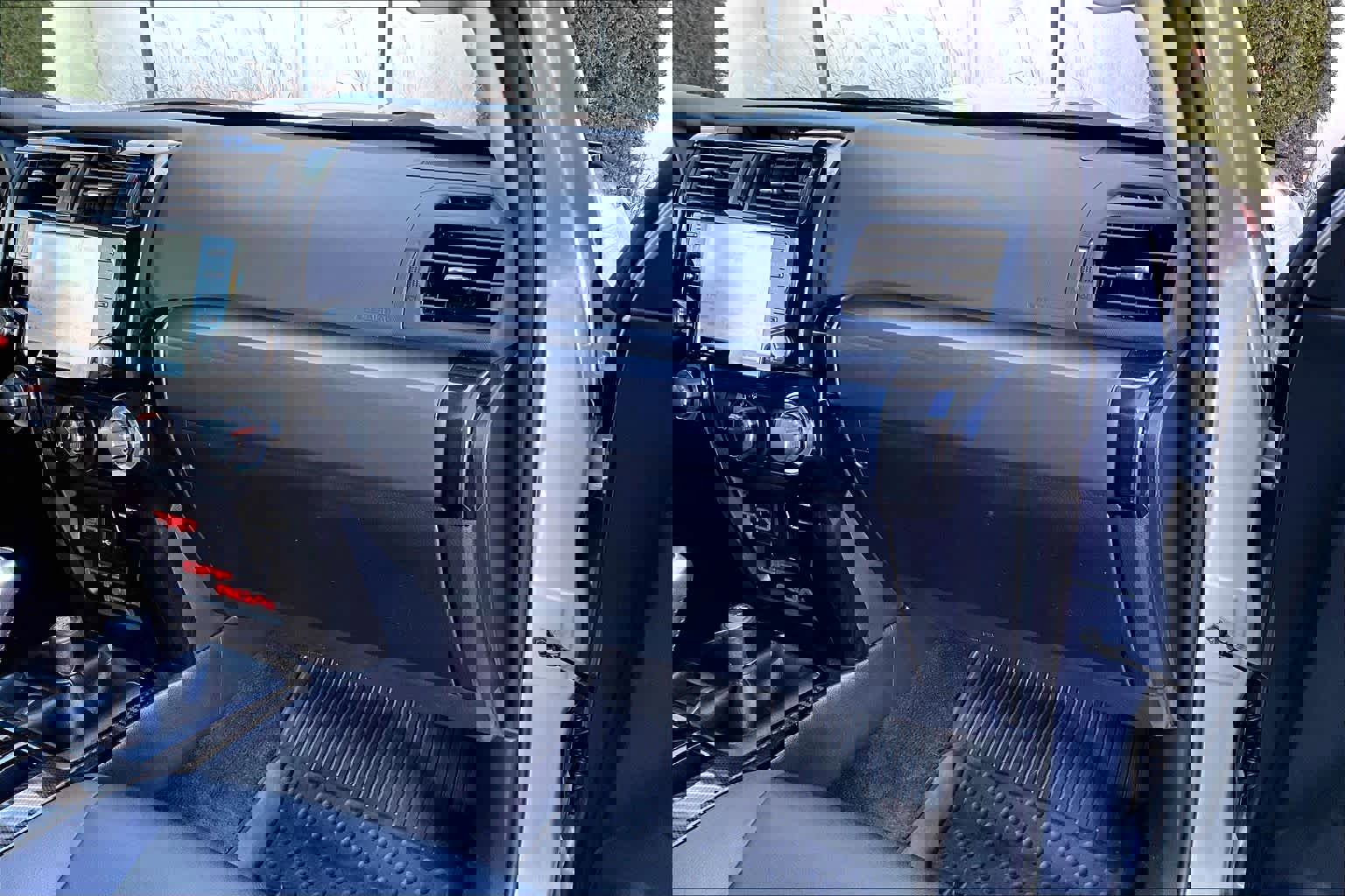 Certified 2024 Toyota 4Runner TRD Off-Road Premium image 18