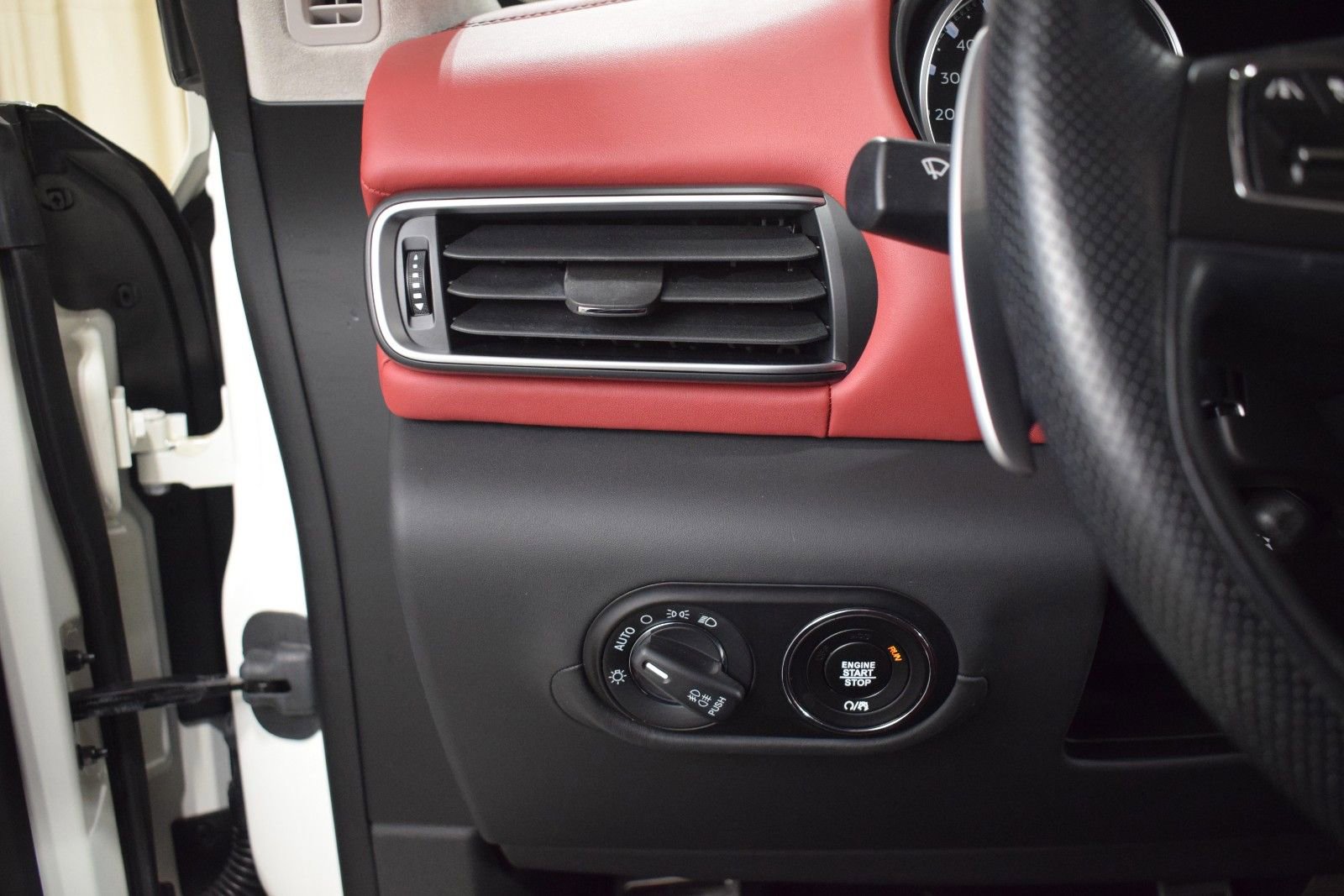 Used 2022 Maserati Levante Modena image 30