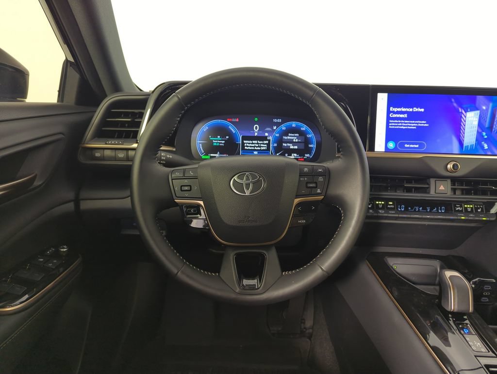 Used 2025 Toyota Crown AWD/4WD image 16