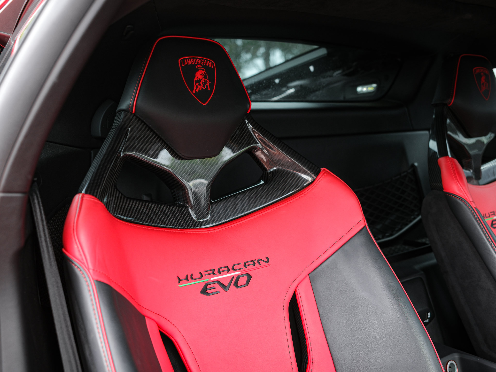 Used 2021 Lamborghini Huracan EVO RWD image 32