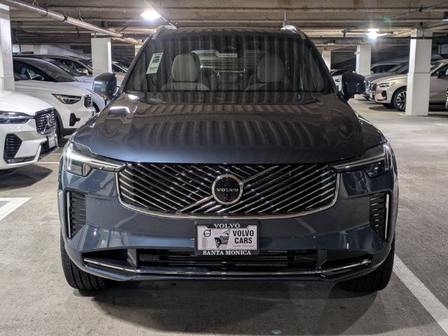 New 2026 Volvo XC90 T8 Plus w/ Protection Package AWD/4WD image 8