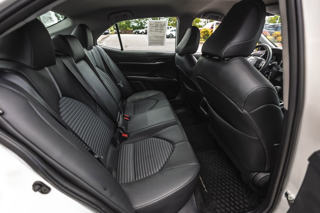 Used 2024 Toyota Camry SE FWD image 31