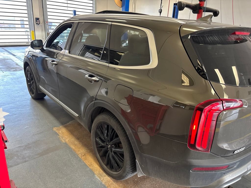 Used 2021 Kia Telluride SX w/ Towing Package FWD image 8