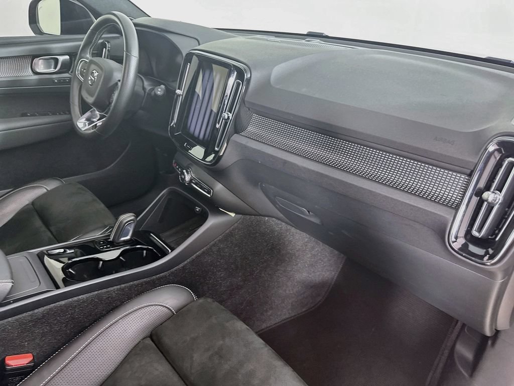 Used 2021 Volvo XC40 P8 Recharge w/ Advanced Package AWD/4WD image 30