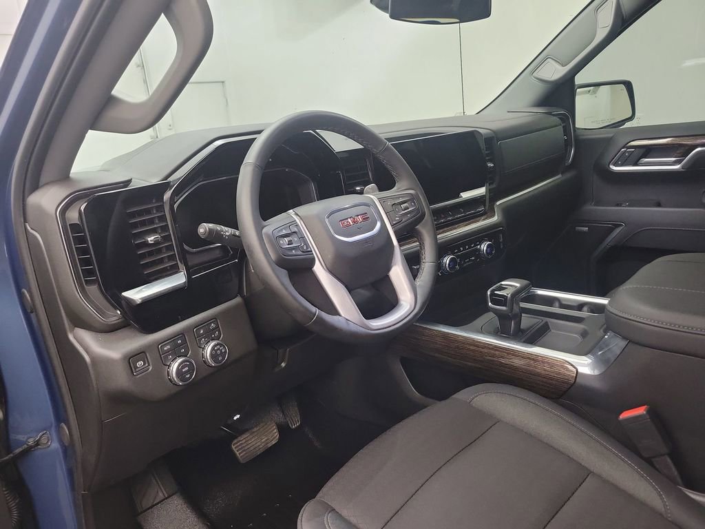 Used 2026 GMC Sierra 1500 Elevation w/ Preferred Package image 4