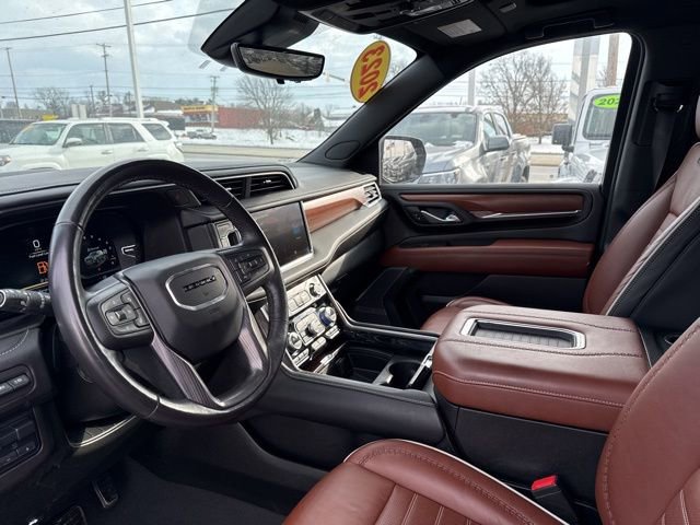 Used 2023 GMC Yukon Denali Ultimate image 11