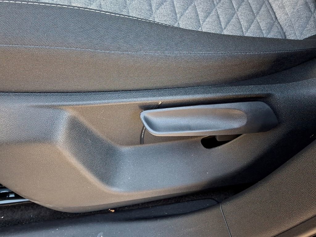 Certified 2025 Volkswagen Tiguan S w/ 18" Wheel Package image 22