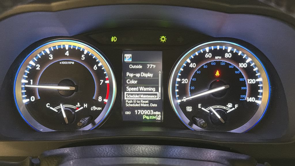Used 2017 Toyota Highlander Limited AWD/4WD image 32