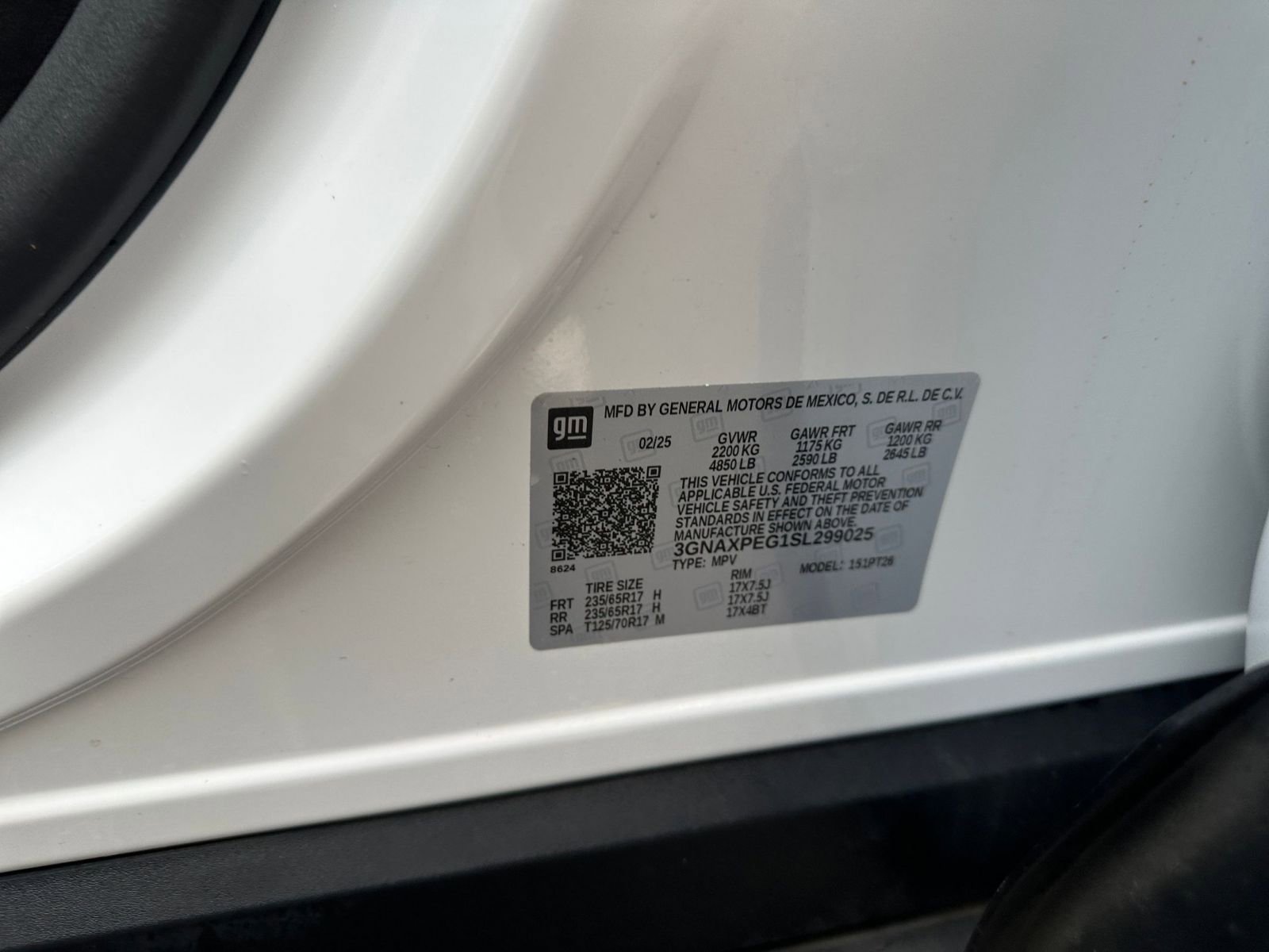 Used 2025 Chevrolet Equinox LT image 28