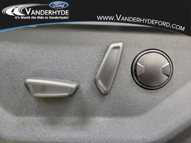 New 2025 Ford F150 Lightning Flash image 20