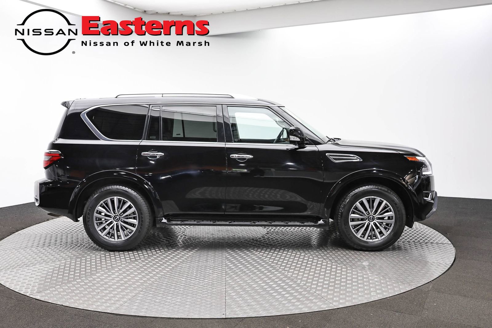 Used 2024 Nissan Armada SL AWD/4WD image 4