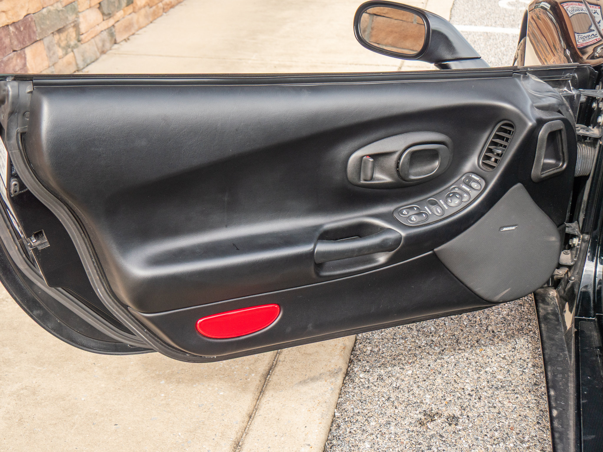 Used 2001 Chevrolet Corvette Z06 w/ Memory Pkg RWD image 10