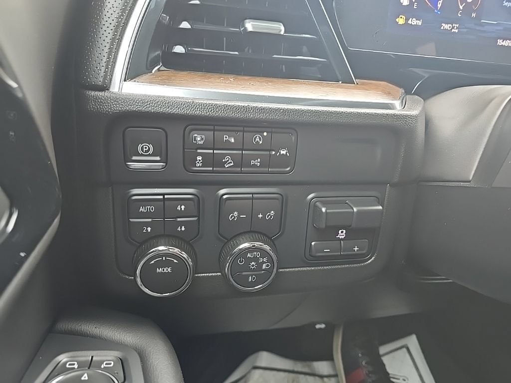 Used 2025 Chevrolet Tahoe High Country w/ Sun And Tow Package AWD/4WD image 19