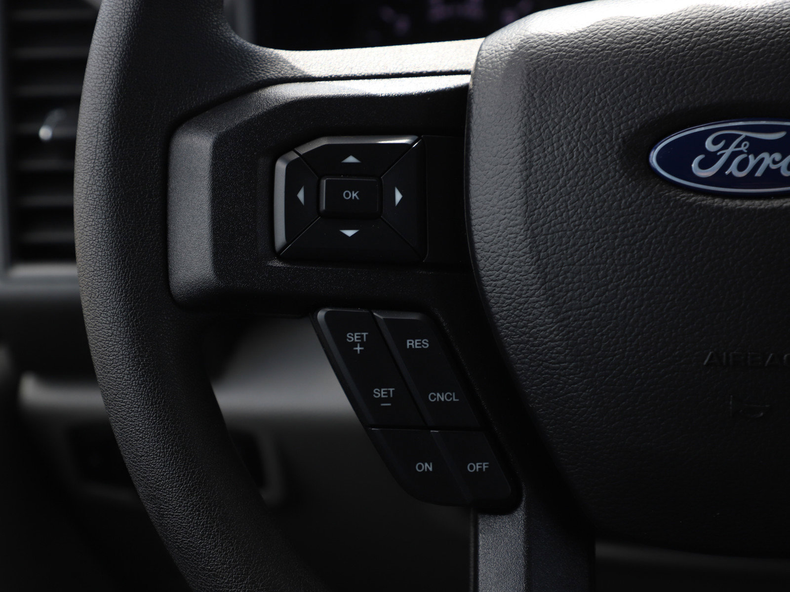 Used 2020 Ford F250 XL w/ STX Appearance Package AWD/4WD image 18