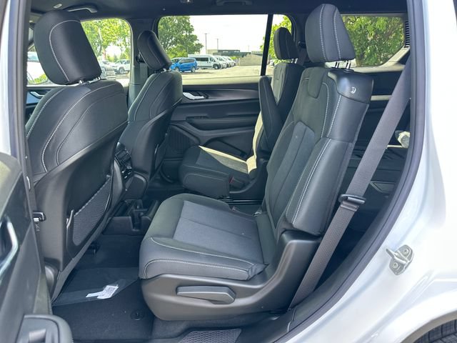 New 2026 Jeep Grand Cherokee L Laredo AWD/4WD image 13