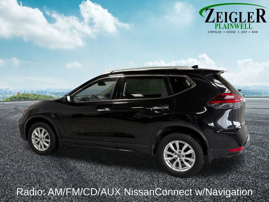 Used 2020 Nissan Rogue SV image 3