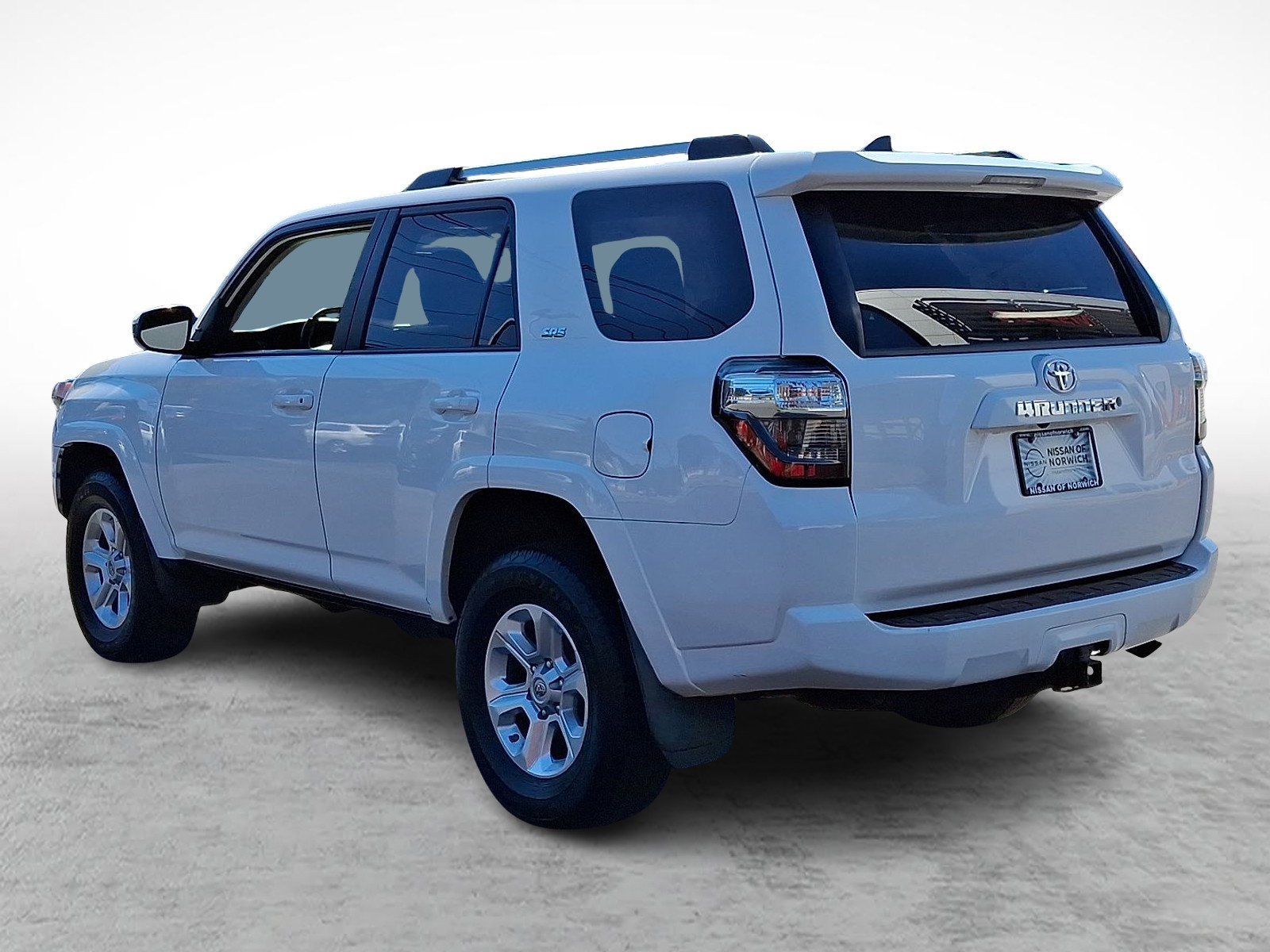 Used 2019 Toyota 4Runner SR5 image 4