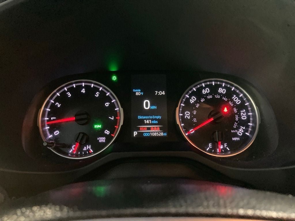 Used 2021 Toyota RAV4 XLE Premium FWD image 15